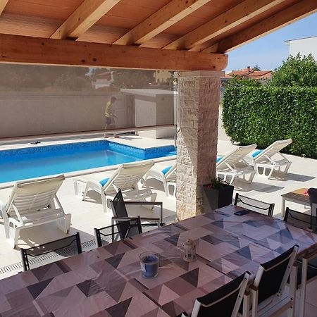 Holiday Home Nikol Pula Exterior foto