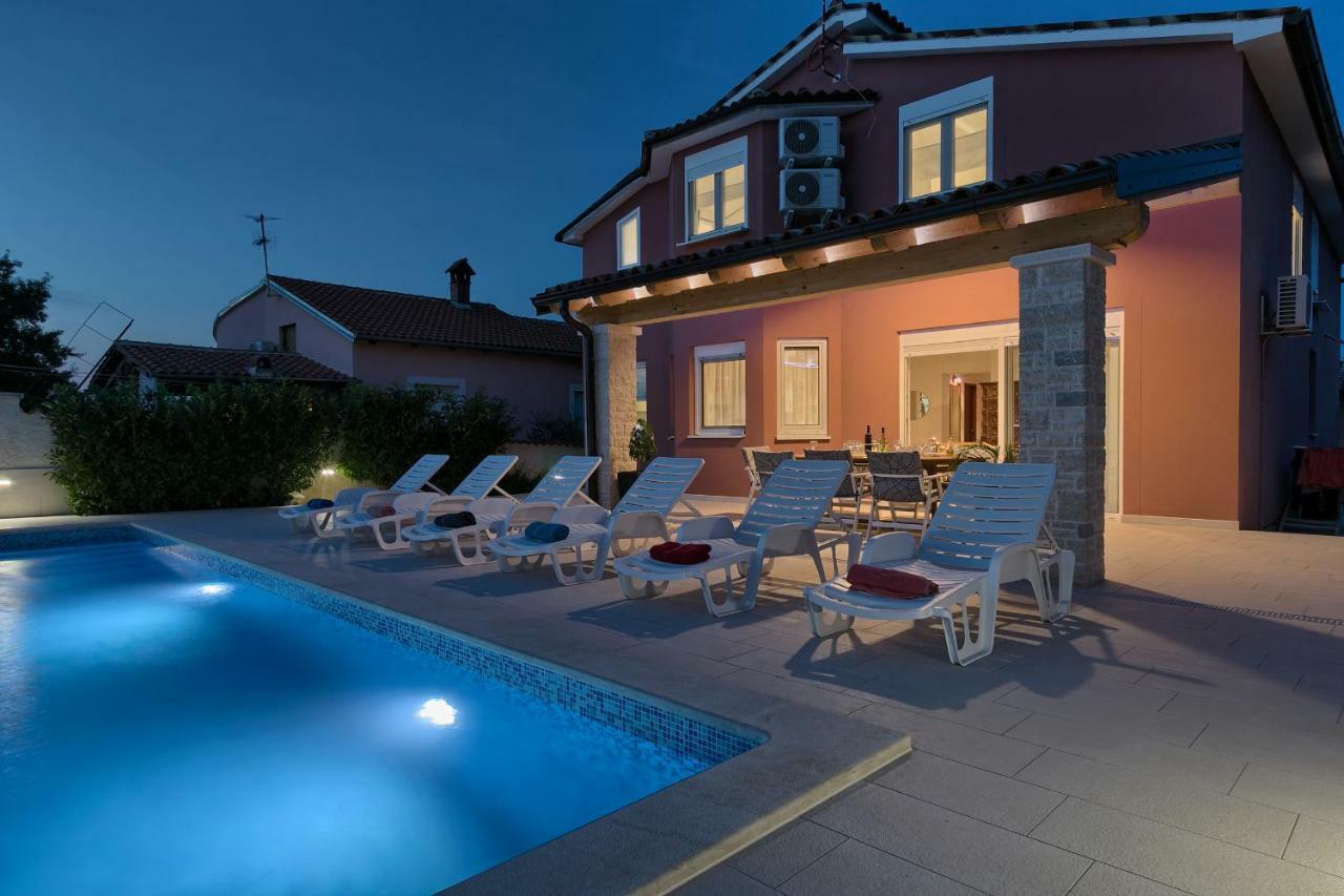 Holiday Home Nikol Pula Exterior foto