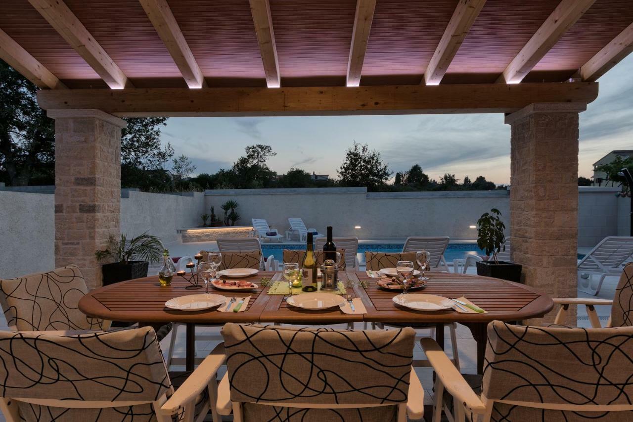 Holiday Home Nikol Pula Exterior foto
