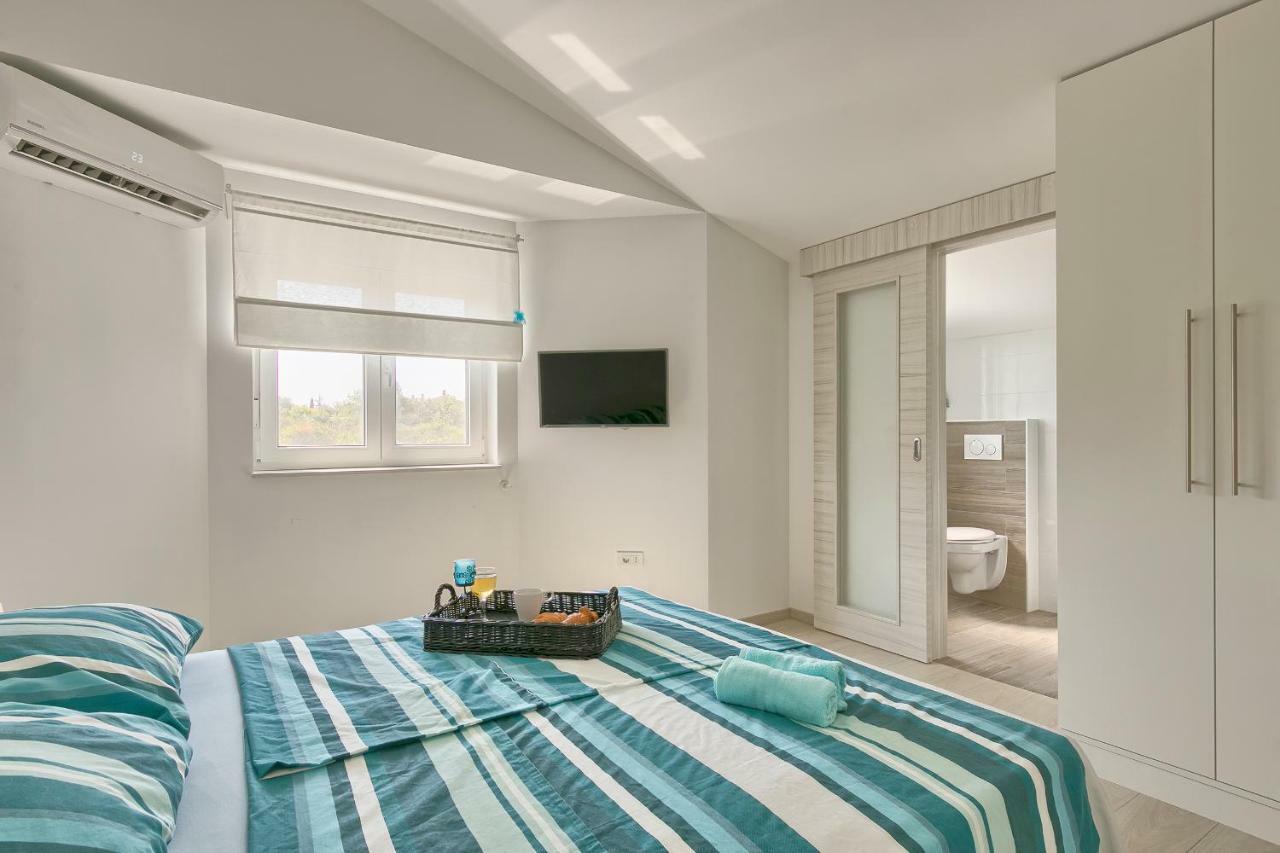 Holiday Home Nikol Pula Exterior foto