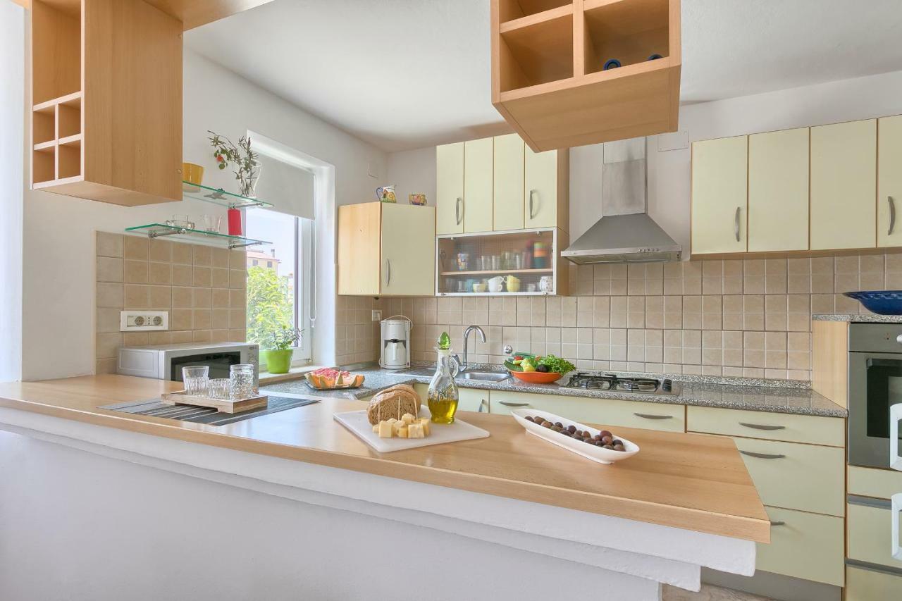 Holiday Home Nikol Pula Exterior foto